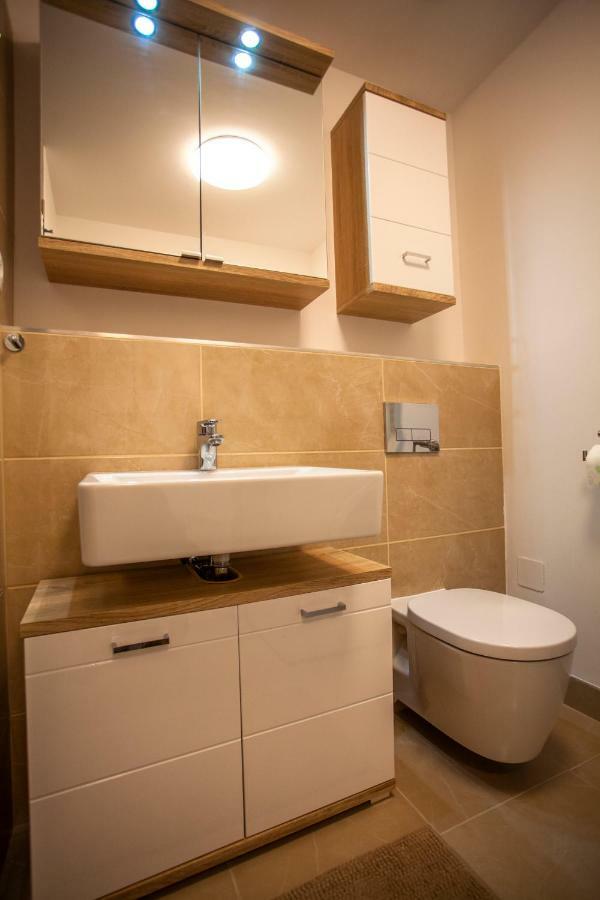 Air-Conditioned City View Apartment 24H Check-In Bratislava Exterior foto